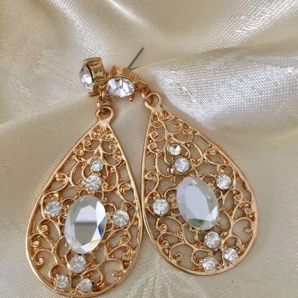 Gold Teardrop Antique Detail Rhinestone Earrings - Fashion Jewelry - Picture 2 of 4